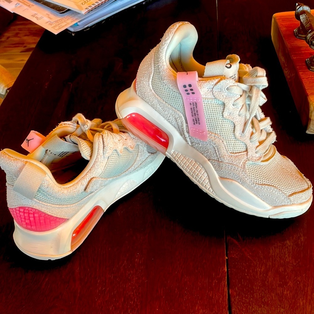 Jordan MA2 Nordstrom. Wore first day of school and never again. No box.